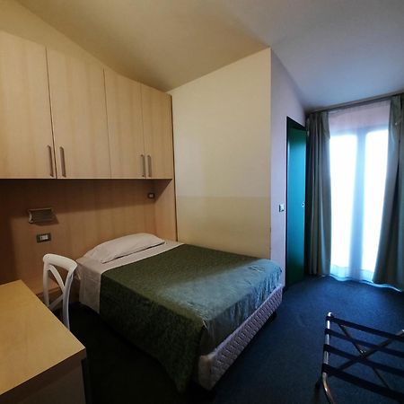 Ducathotel Torrile Kültér fotó